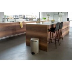Pedaalemmer NewIcon BRABANTIA - 20 Liter Champagne -ESSCHERT DESIGN Winkel pedaalemmer newicon 20 l champagne 1607881355 5 600