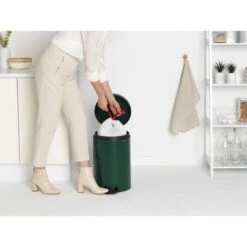 Pedaalemmer NewIcon BRABANTIA - 20 Liter Dennengroen -ESSCHERT DESIGN Winkel pedaalemmer newicon 20 l dennegroen 1607881114 5 600