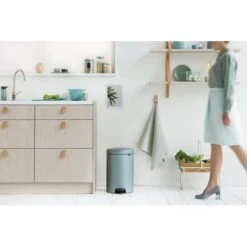 Pedaalemmer NewIcon BRABANTIA - 20 Liter Muntgroen -ESSCHERT DESIGN Winkel pedaalemmer newicon 20 l muntgroen 1607880254 4 600