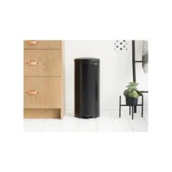 Pedaalemmer NewIcon BRABANTIA - 30 Liter Mat Zwart -ESSCHERT DESIGN Winkel pedaalemmer newicon 30 liter mat zwart 1608012193 3 600