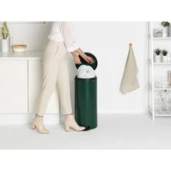 Pedaalemmer NewIcon BRABANTIA - 30 Liter Dennegroen -ESSCHERT DESIGN Winkel pedaalemmer newicon 30 liter dennegroen 1608012475 3 600