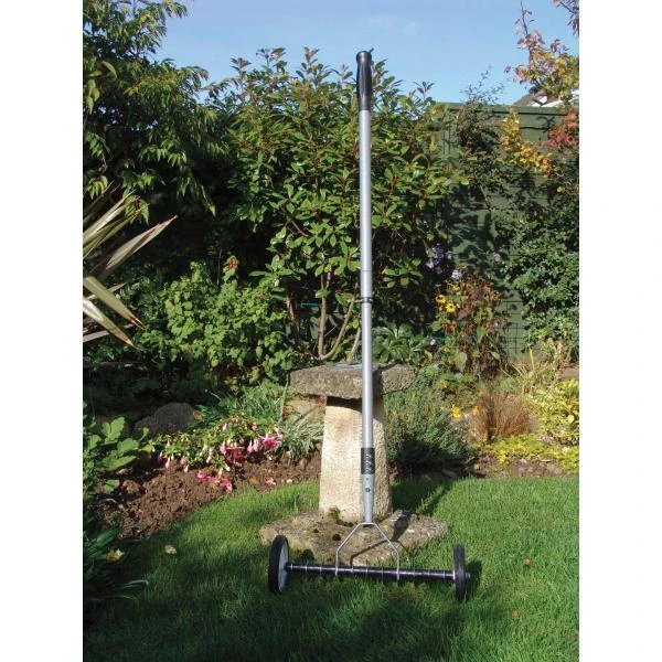 Verticuteerhark Op Wielen 3 Verticuteerhark Op Wielen - Afbeelding 3